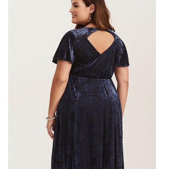Torrid NAVY VELVET PRINTED V-NECK SKATER DRESS - Picture 3 of 11